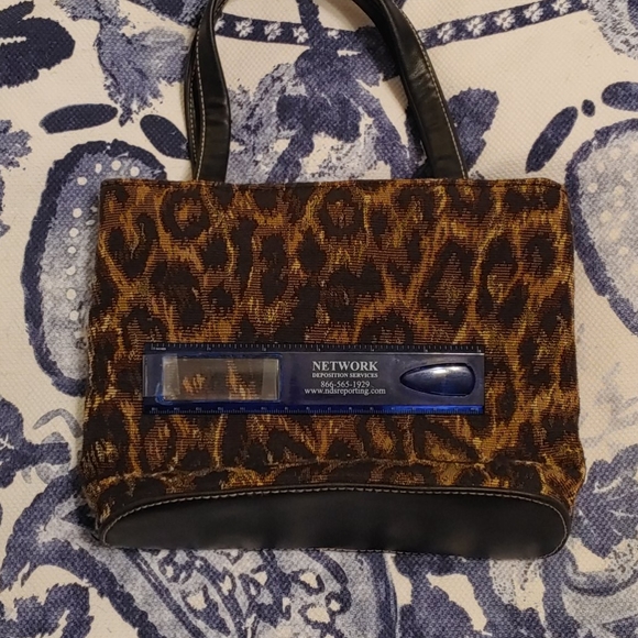 Animal print purse - Picture 2 of 3
